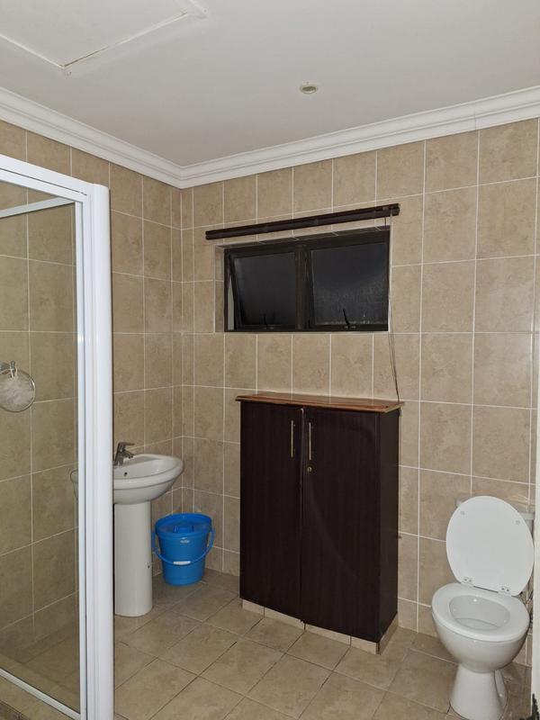 To Let 2 Bedroom Property for Rent in Somerset Park KwaZulu-Natal