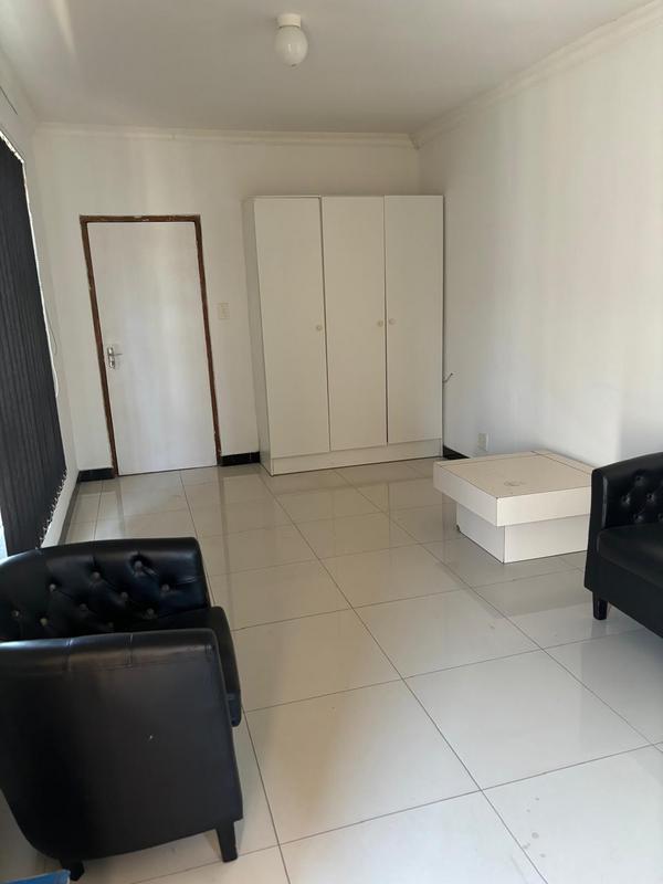 To Let 2 Bedroom Property for Rent in Somerset Park KwaZulu-Natal