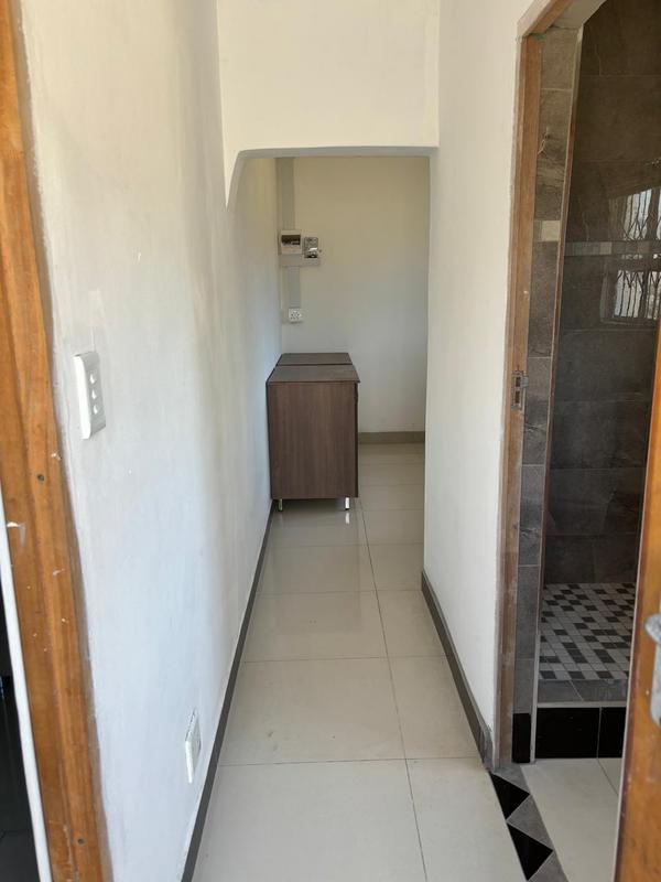 To Let 2 Bedroom Property for Rent in Somerset Park KwaZulu-Natal
