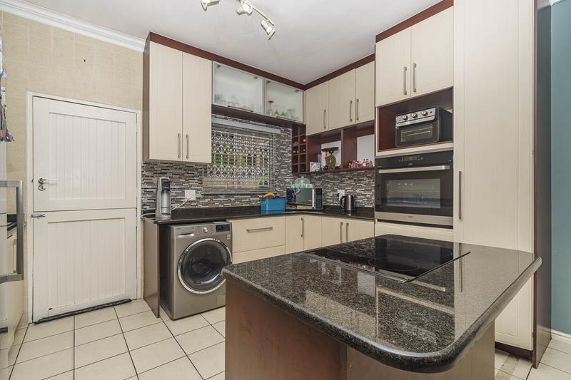 3 Bedroom Property for Sale in Amanzimtoti KwaZulu-Natal