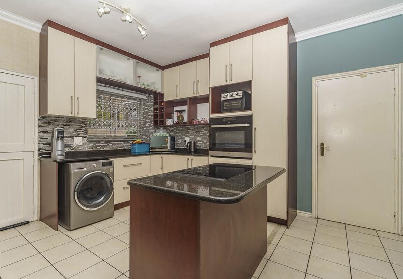 3 Bedroom Property for Sale in Amanzimtoti KwaZulu-Natal
