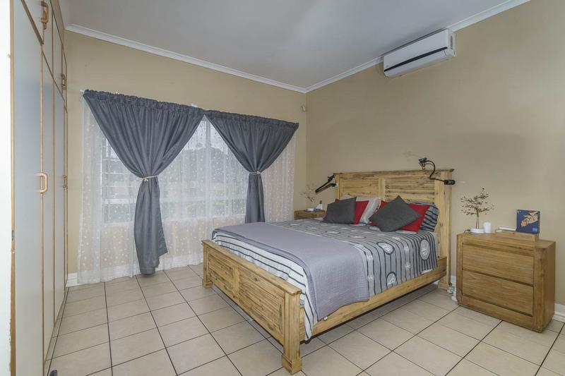 3 Bedroom Property for Sale in Amanzimtoti KwaZulu-Natal