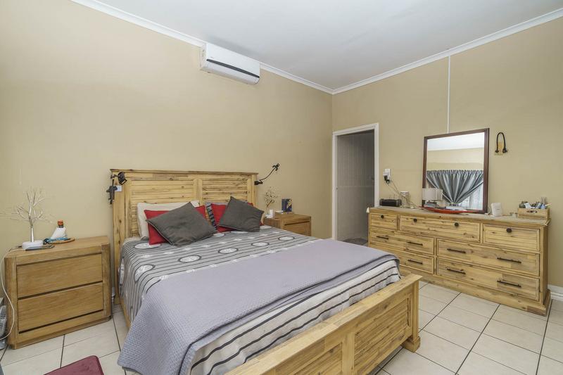 3 Bedroom Property for Sale in Amanzimtoti KwaZulu-Natal