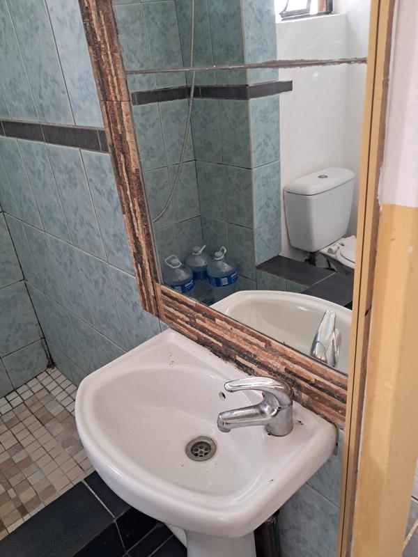 1 Bedroom Property for Sale in Caneside KwaZulu-Natal