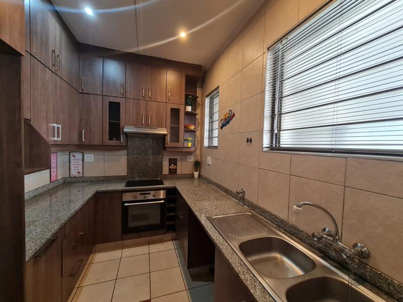 To Let 2 Bedroom Property for Rent in Bluff KwaZulu-Natal