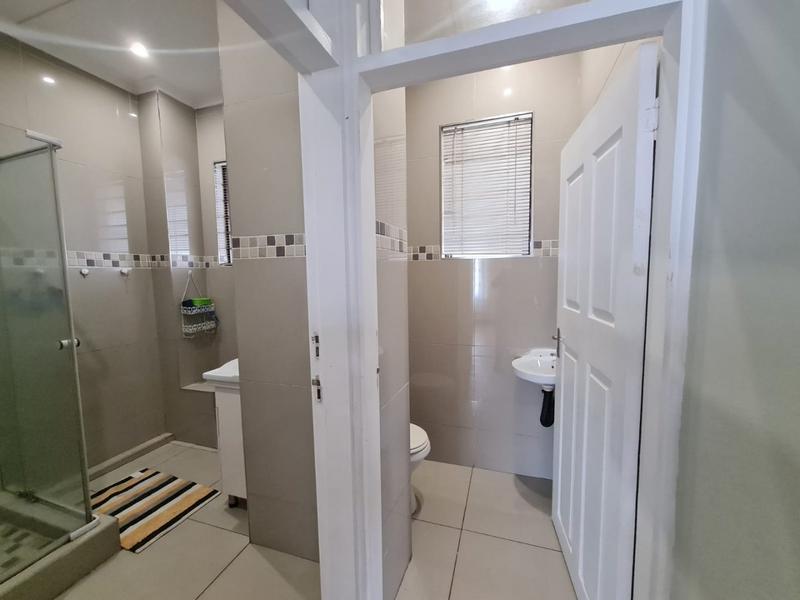To Let 2 Bedroom Property for Rent in Bluff KwaZulu-Natal