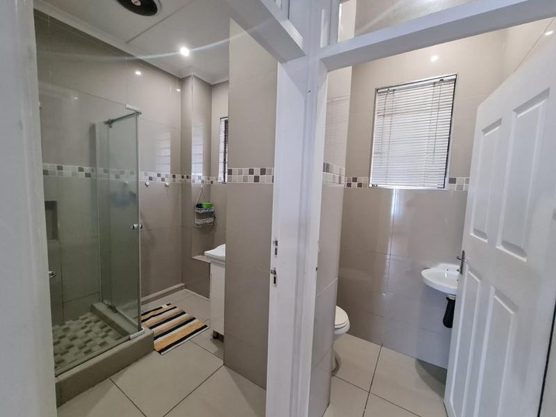 To Let 2 Bedroom Property for Rent in Bluff KwaZulu-Natal