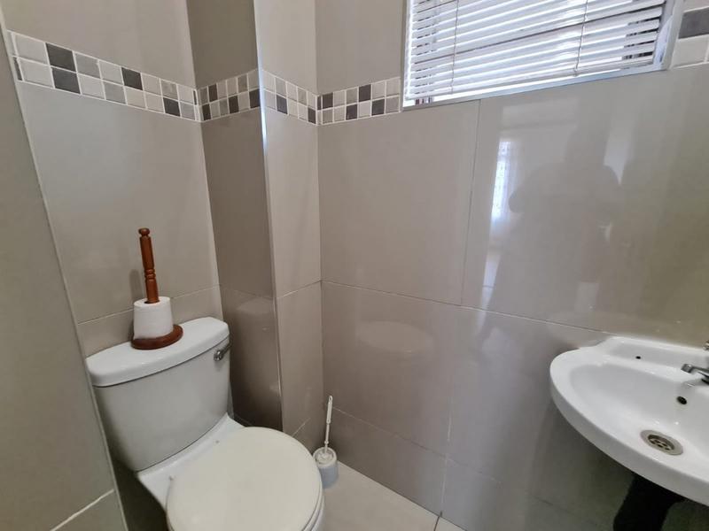To Let 2 Bedroom Property for Rent in Bluff KwaZulu-Natal