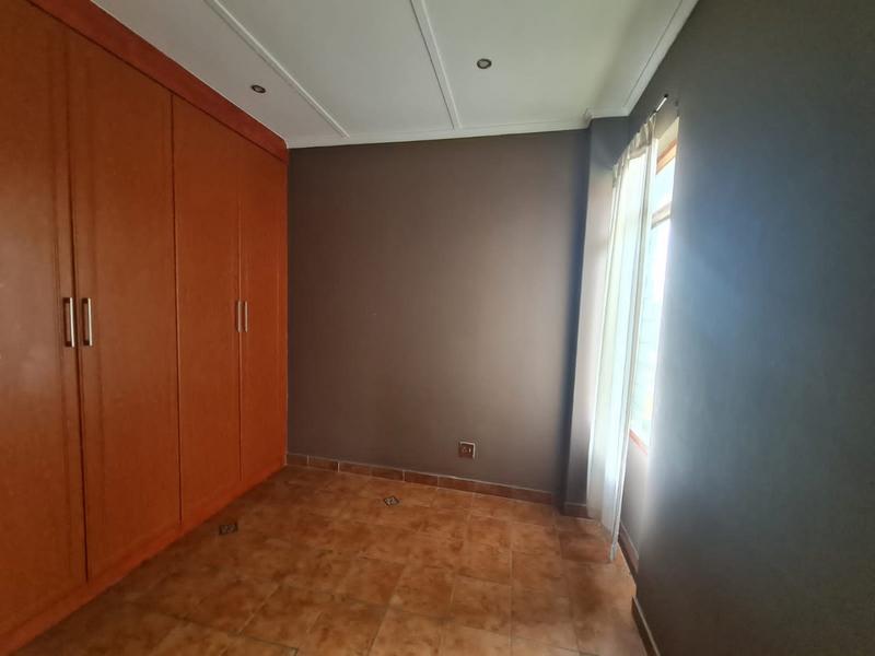 To Let 2 Bedroom Property for Rent in Bluff KwaZulu-Natal
