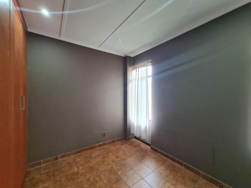 To Let 2 Bedroom Property for Rent in Bluff KwaZulu-Natal