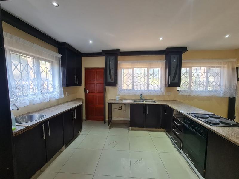 To Let 3 Bedroom Property for Rent in Rouken Glen KwaZulu-Natal
