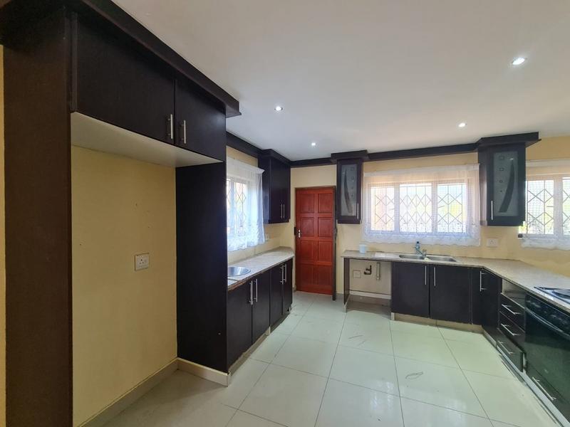 To Let 3 Bedroom Property for Rent in Rouken Glen KwaZulu-Natal
