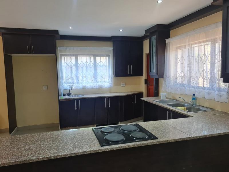 To Let 3 Bedroom Property for Rent in Rouken Glen KwaZulu-Natal