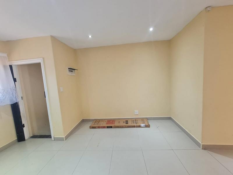 To Let 3 Bedroom Property for Rent in Rouken Glen KwaZulu-Natal