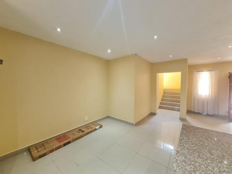 To Let 3 Bedroom Property for Rent in Rouken Glen KwaZulu-Natal