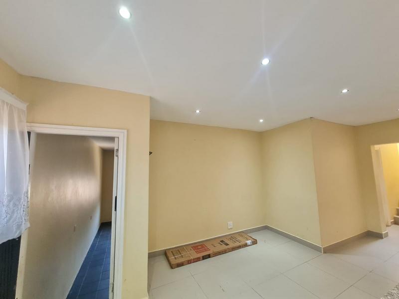 To Let 3 Bedroom Property for Rent in Rouken Glen KwaZulu-Natal