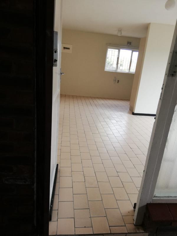To Let 3 Bedroom Property for Rent in Avoca KwaZulu-Natal