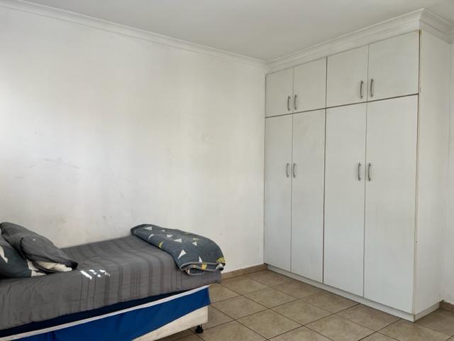 2 Bedroom Property for Sale in Montclair KwaZulu-Natal