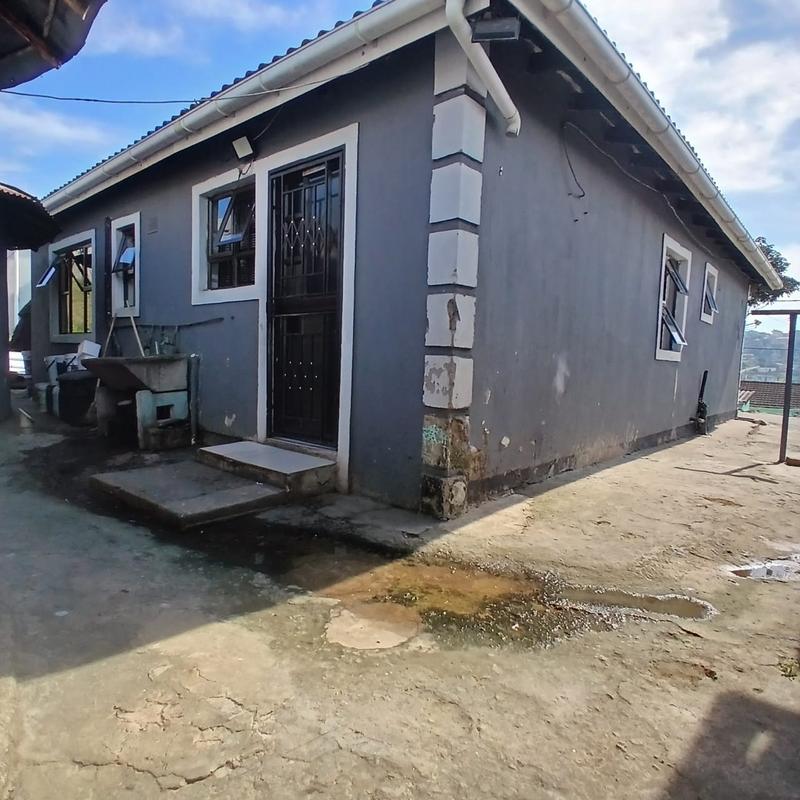 4 Bedroom Property for Sale in Umlazi KwaZulu-Natal