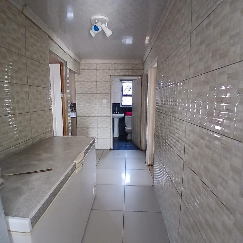 4 Bedroom Property for Sale in Umlazi KwaZulu-Natal
