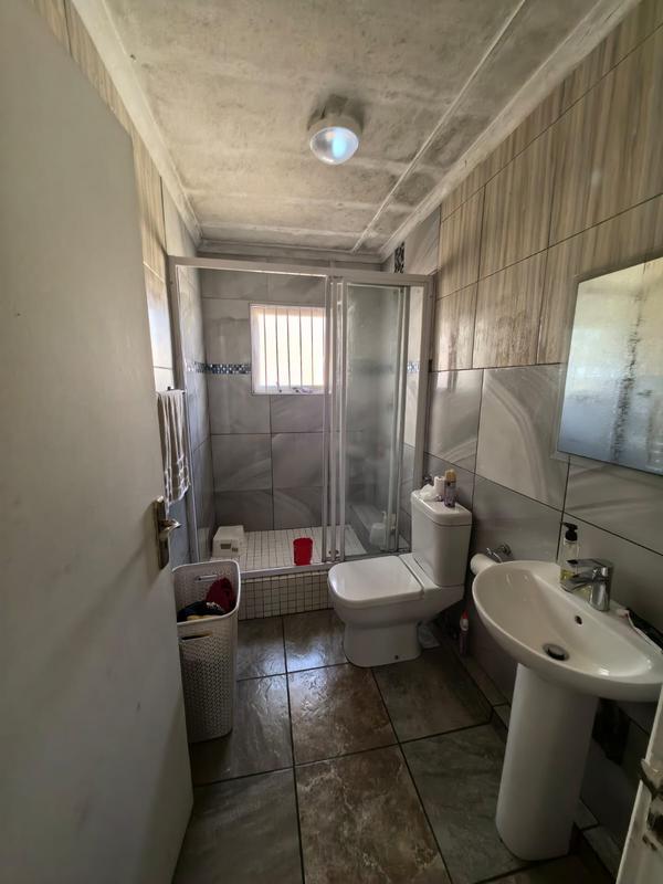 To Let 3 Bedroom Property for Rent in Clare Hills KwaZulu-Natal
