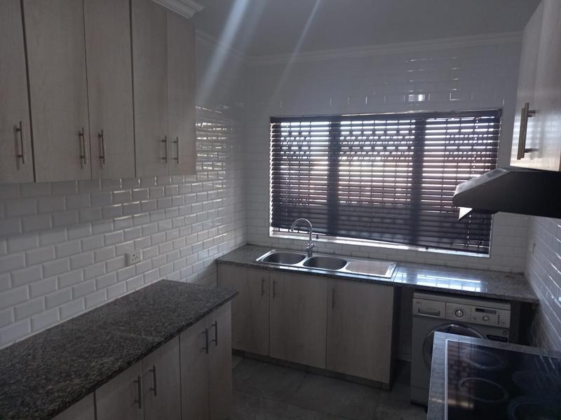 To Let 2 Bedroom Property for Rent in Malvern KwaZulu-Natal