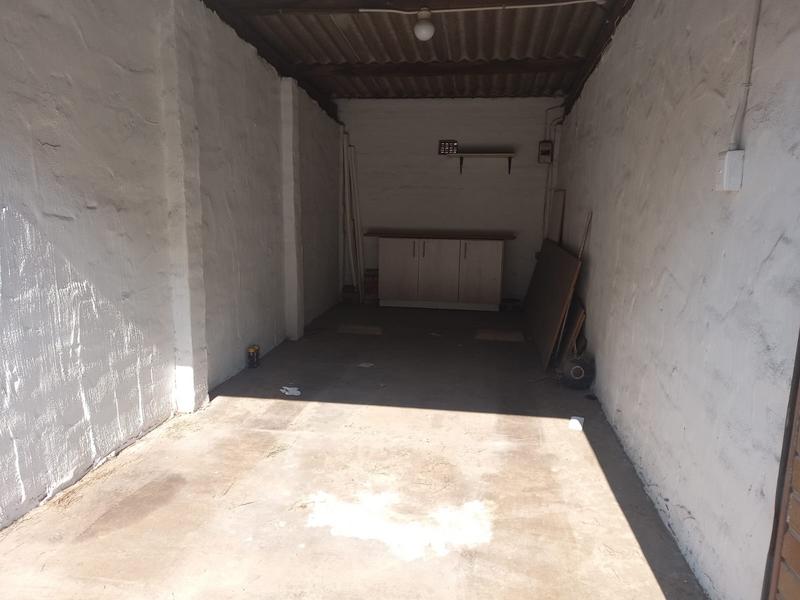 To Let 2 Bedroom Property for Rent in Malvern KwaZulu-Natal