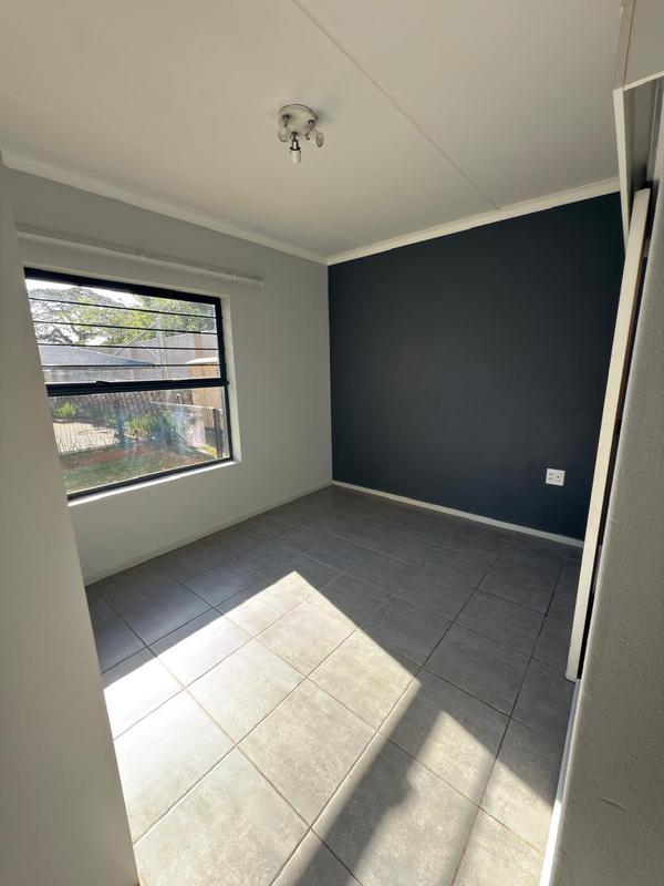2 Bedroom Property for Sale in Amanzimtoti KwaZulu-Natal