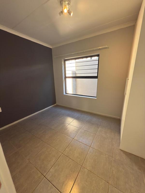2 Bedroom Property for Sale in Amanzimtoti KwaZulu-Natal