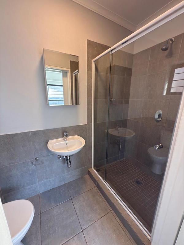 2 Bedroom Property for Sale in Amanzimtoti KwaZulu-Natal