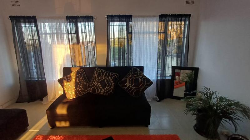 2 Bedroom Property for Sale in Malvern KwaZulu-Natal