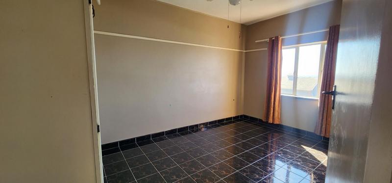 To Let 2 Bedroom Property for Rent in Umkomaas KwaZulu-Natal