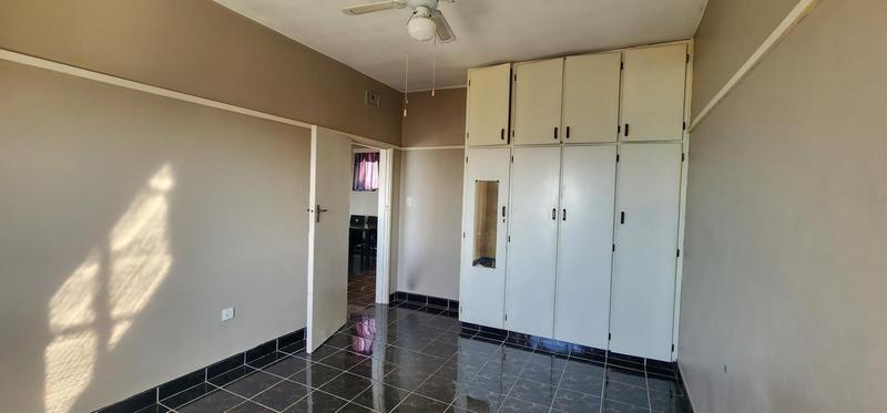 To Let 2 Bedroom Property for Rent in Umkomaas KwaZulu-Natal