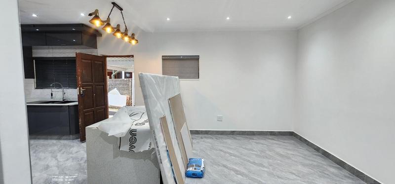To Let 2 Bedroom Property for Rent in Saiccor Village KwaZulu-Natal