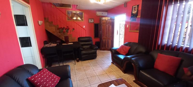 3 Bedroom Property for Sale in Whetstone KwaZulu-Natal
