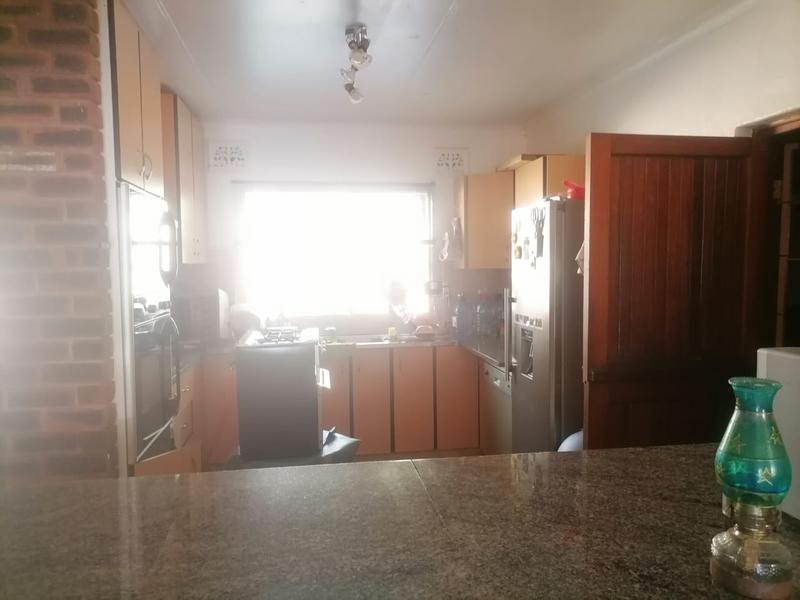 3 Bedroom Property for Sale in Amanzimtoti KwaZulu-Natal