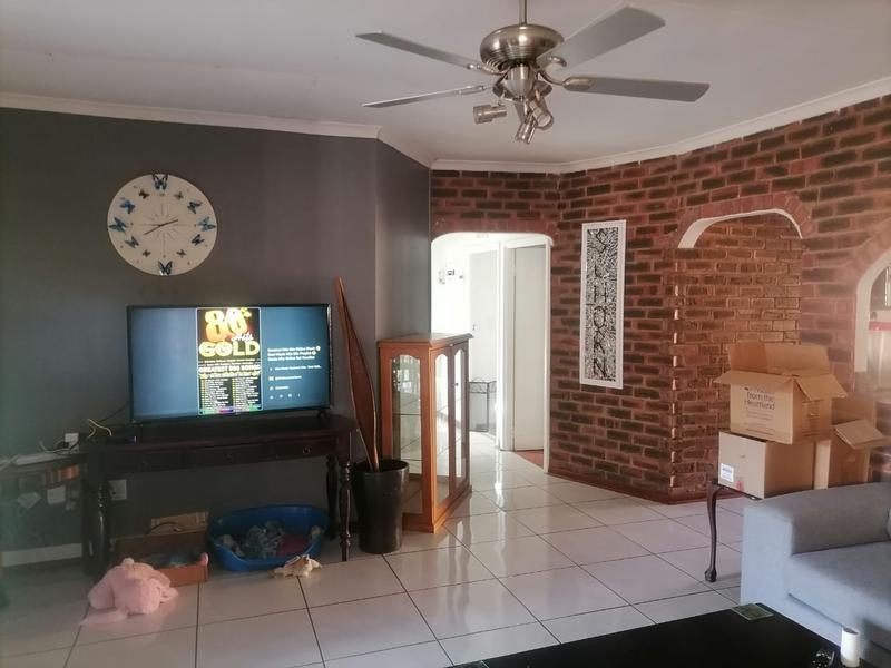 3 Bedroom Property for Sale in Amanzimtoti KwaZulu-Natal