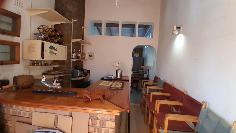 6 Bedroom Property for Sale in Uvongo KwaZulu-Natal