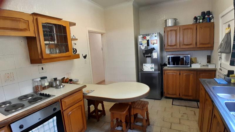 6 Bedroom Property for Sale in Uvongo KwaZulu-Natal