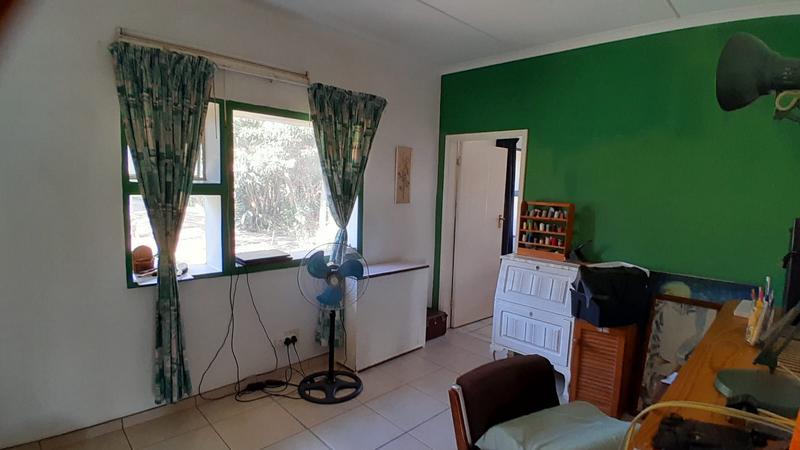6 Bedroom Property for Sale in Uvongo KwaZulu-Natal