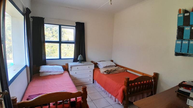 6 Bedroom Property for Sale in Uvongo KwaZulu-Natal