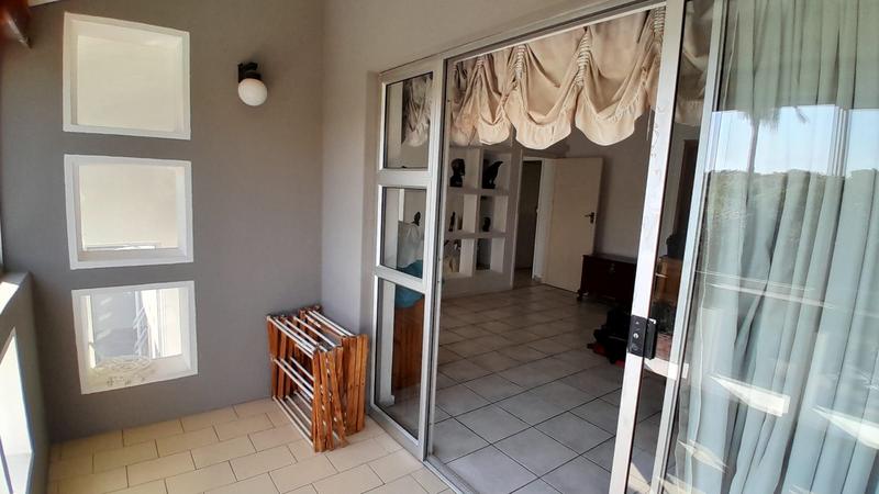 6 Bedroom Property for Sale in Uvongo KwaZulu-Natal