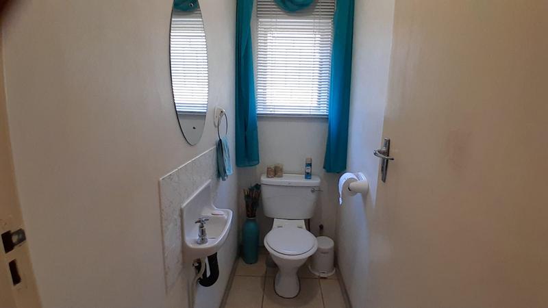 6 Bedroom Property for Sale in Uvongo KwaZulu-Natal