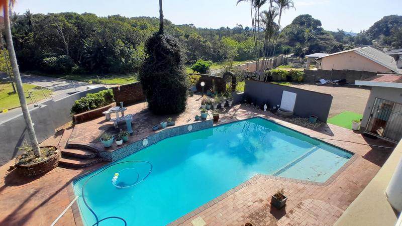 6 Bedroom Property for Sale in Uvongo KwaZulu-Natal