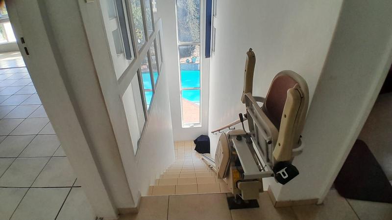 6 Bedroom Property for Sale in Uvongo KwaZulu-Natal