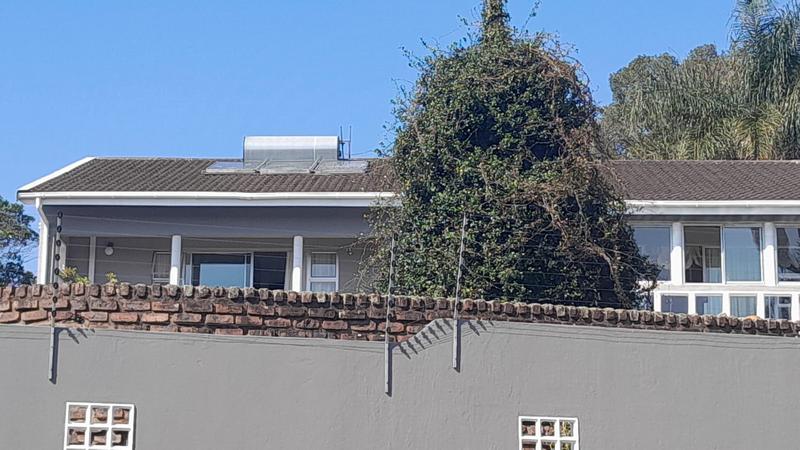 6 Bedroom Property for Sale in Uvongo KwaZulu-Natal