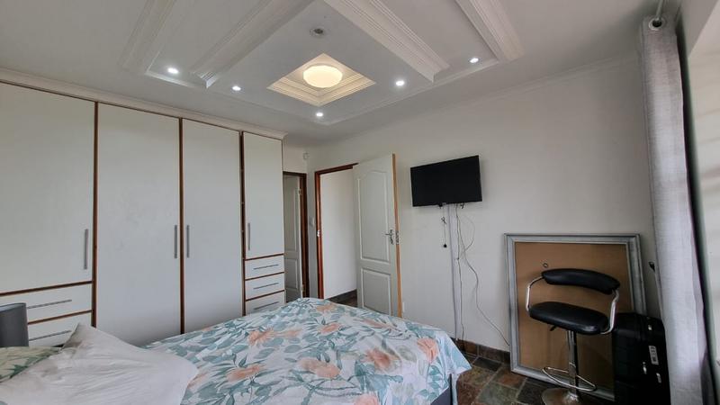 5 Bedroom Property for Sale in Palm Beach KwaZulu-Natal