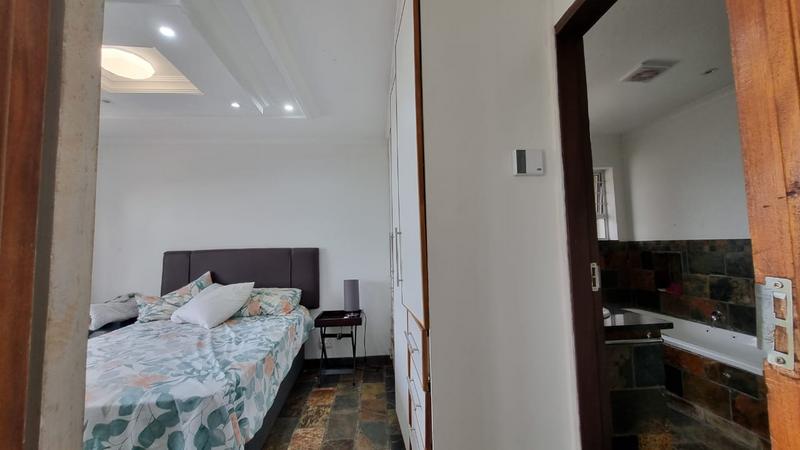 5 Bedroom Property for Sale in Palm Beach KwaZulu-Natal