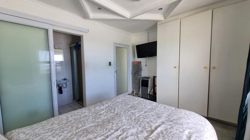 5 Bedroom Property for Sale in Palm Beach KwaZulu-Natal