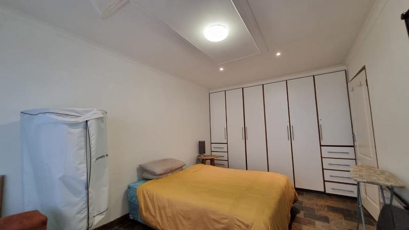 5 Bedroom Property for Sale in Palm Beach KwaZulu-Natal